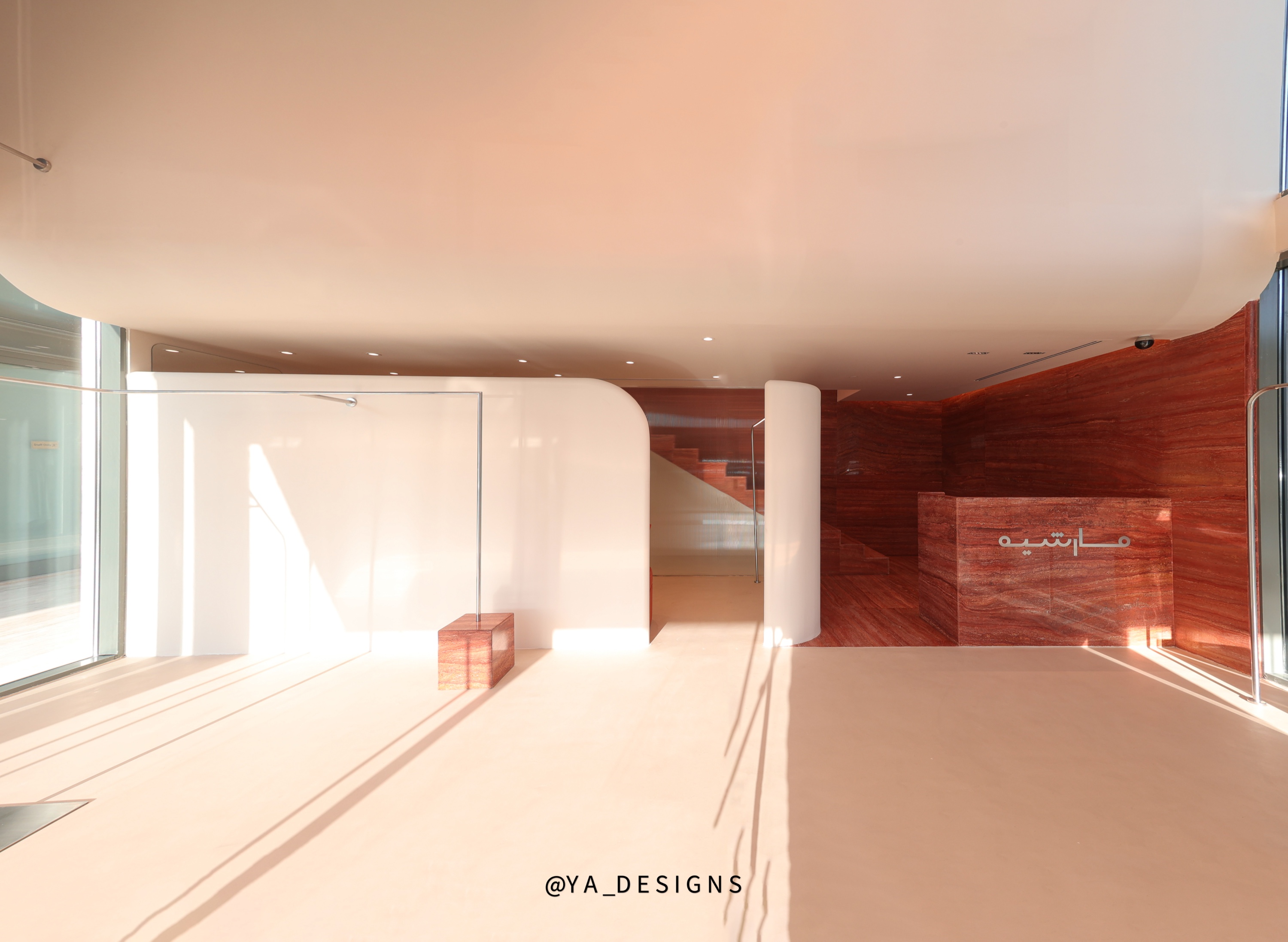 Marché — women's clothing store interior photograph